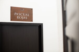 Habitacion Matrimonial | Individually furnished, desk, laptop workspace, iron/ironing board