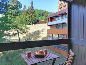 Outdoor dining - Pegase Phenix by Interhome (Le Corbier)