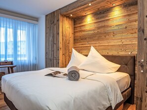 1 bedroom, iron/ironing board, Internet