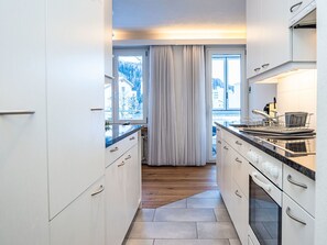 Fridge, oven, dishwasher, toaster