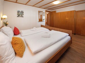 2 Schlafzimmer, Schreibtisch, WLAN