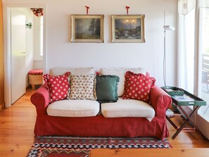 TV - Europa Est 2 / APT 83 by Interhome (Crans-Montana)