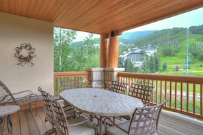 Outdoor dining - Luxurious 2 Bd With Lift View in Beaver Creek, Ski In / Ski Out (Beaver Creek)