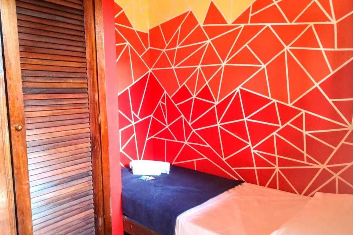 Economy Single Room | Free WiFi, bed sheets