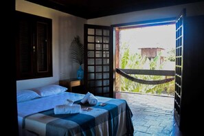 Deluxe Quadruple Room | Free WiFi, bed sheets - Numa Boa Hostel (Búzios)