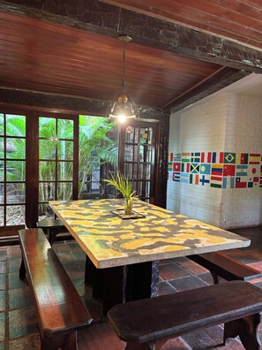Dining room - Numa Boa Hostel (Búzios)