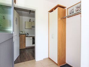 Kjøleskap, mikrobølgeovn, ovn og oppvaskmaskin