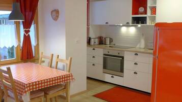 Fridge, oven, dishwasher, toaster