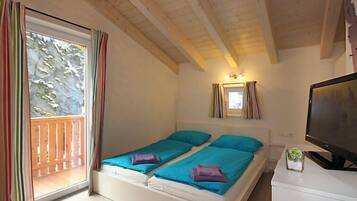 3 bedrooms, Internet