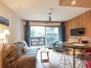TV - Clos du Savoy by Interhome (Chamonix)