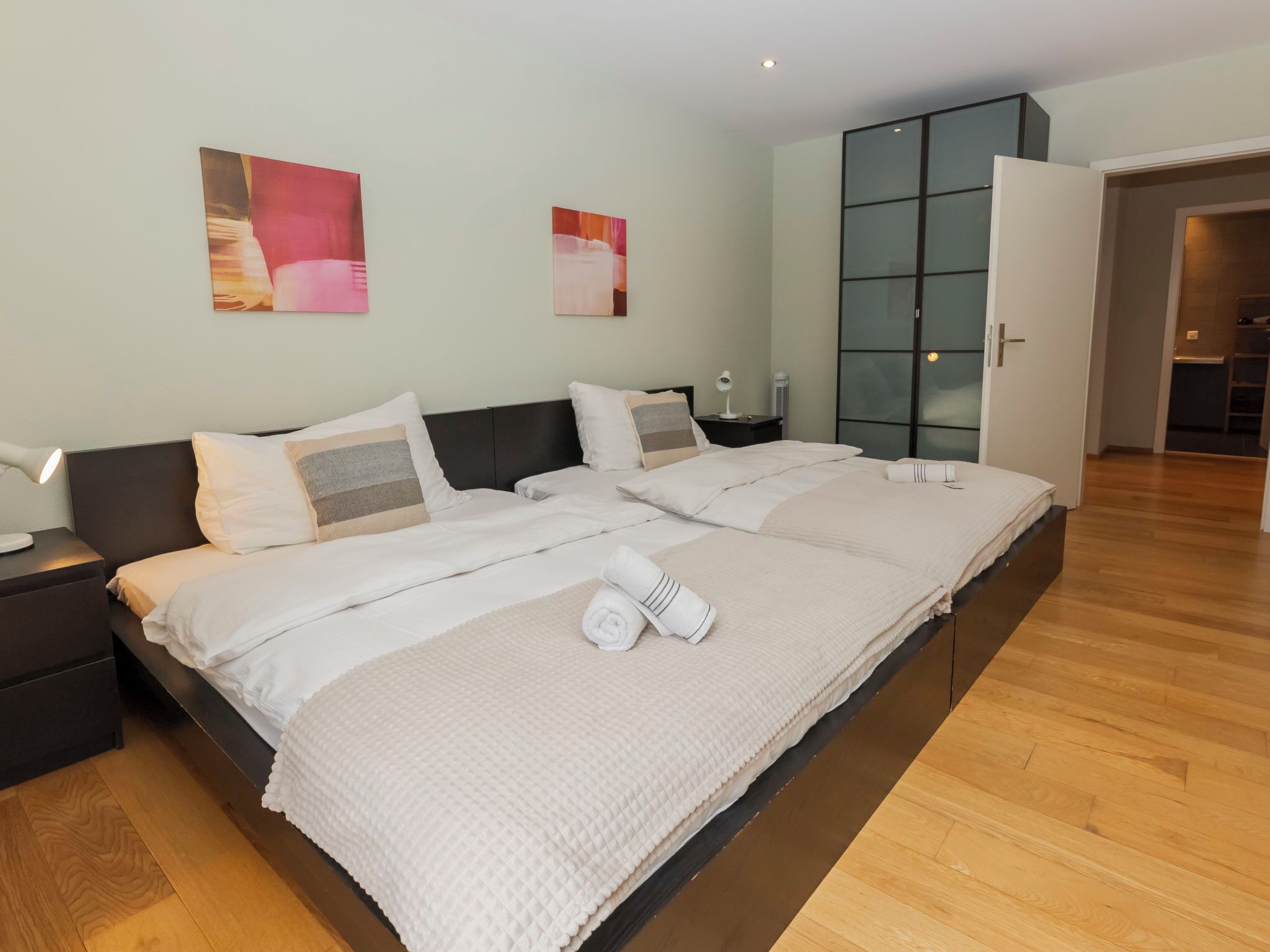 2 Schlafzimmer, Schreibtisch, Internetzugang