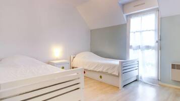 5 chambres, fer et planche Ă repasser, accĂšs Internet