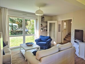 Télévision, cheminée