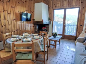 Dining - La coupe de Cristal by Interhome (Saint Gervais)