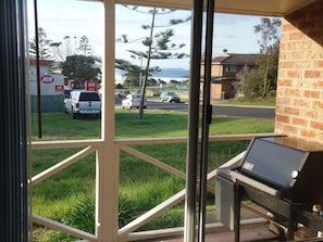 Toetasjes familieleilighet, 2 soverom, sjøutsikt, 1. etasje | Utsikt fra balkong