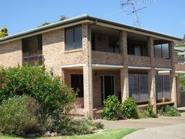 Fachada de la propiedad