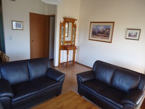 Living room - Dalmeny Shores (Dalmeny)