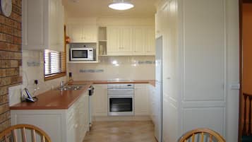 Family House, 3 Bedrooms, Sea View | Private kitchen | Full-sized fridge, microwave, oven, stovetop
