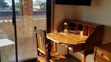 Family House, 3 Bedrooms, Sea View | 3 bedrooms, individually decorated, individually furnished
