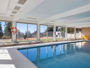 Innenpool, beheizter Pool