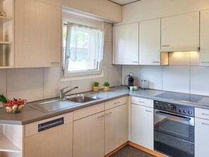 Fridge, oven, dishwasher, toaster