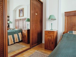 1 bedroom, iron/ironing board, WiFi