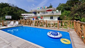 Seasonal outdoor pool - Sanolim Pension (Chuncheon)