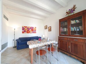 Dining - La Rosa sul Mare by Interhome (Siracusa)
