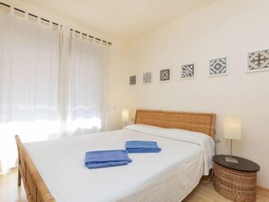 2 chambres, fer et planche à repasser, Internet gratuit