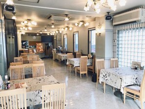 每日供應吃到飽早餐 (每人 JPY1100)