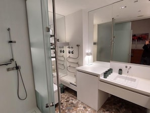 Hair dryer, towels