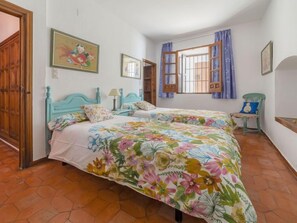 4 Schlafzimmer, Bügeleisen/Bügelbrett, kostenloses Internet