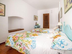 4 slaapkamers, een strijkplank/strijkijzer, gratis internet