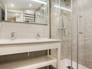 Towels - Les Hauts du Val Claret(Val Claret) by Interhome (Tignes)