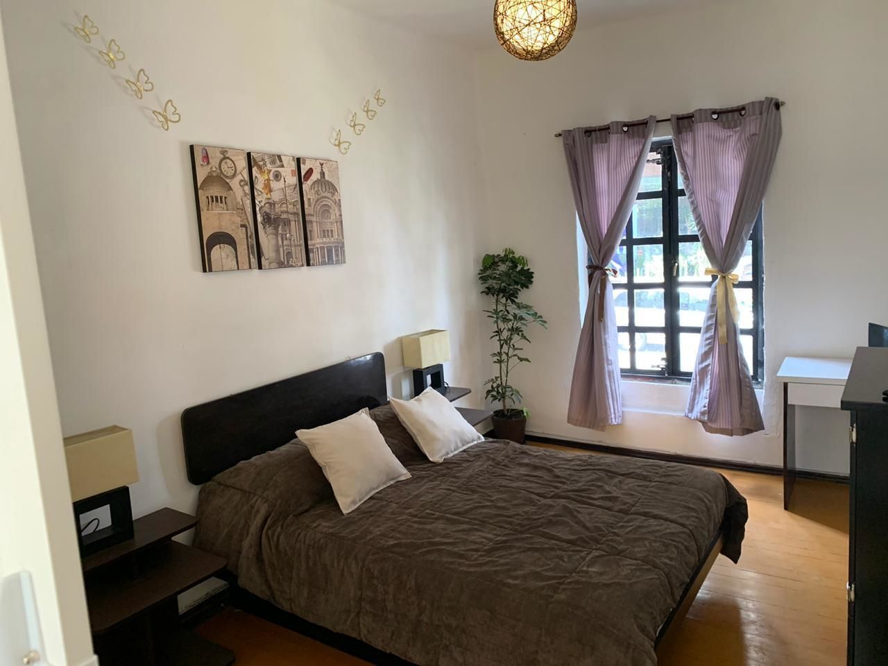 Habitación familiar | Decoración personalizada, muebles diferentes y escritorio 