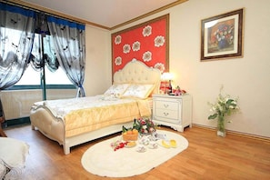 Family Room | Free WiFi