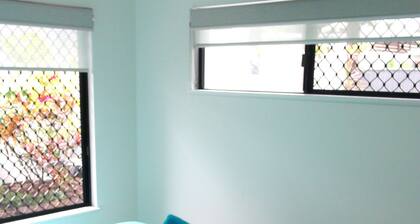 Beach bliss Queen bed BBQ Pool Netflix