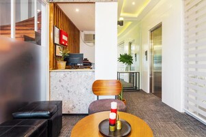 Sala de estar en el lobby