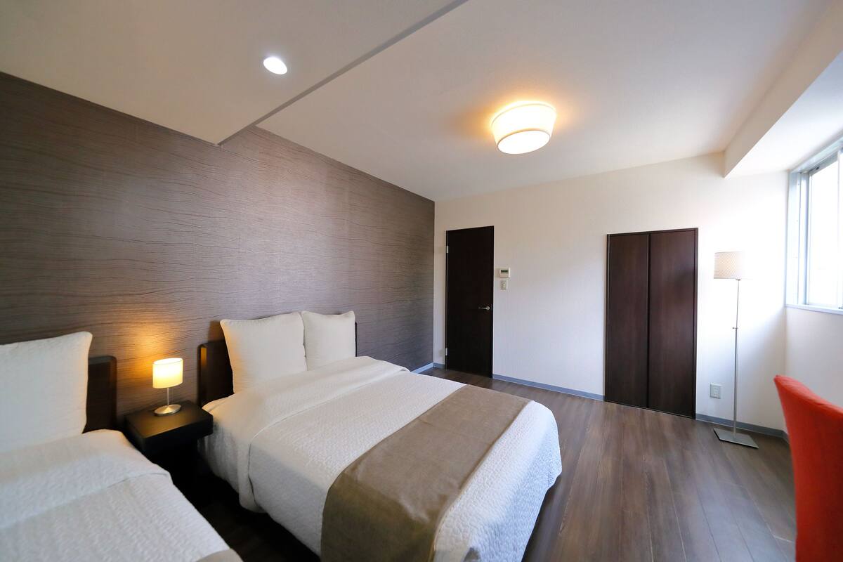 公寓, 2 间卧室 (Up to 12 People) | 办公桌、笔记本电脑工作区、遮光窗帘、免费 WiFi
