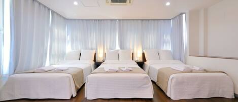 1 Bedroom Apartment | Desk, laptop workspace, blackout drapes, free WiFi