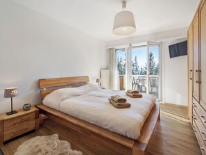 3 habitaciones, tabla de planchar con plancha y internet 