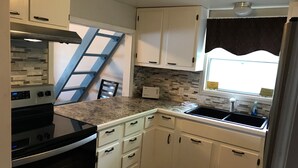 茶具/咖啡用具、冰箱、微波炉、烤箱