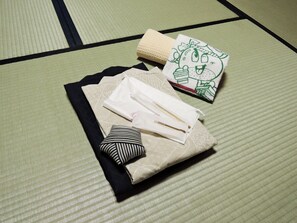 Traditional-Vierbettzimmer, Gemeinschaftsbad (Japanese Style Room, Private Toilet) | Zimmerausstattung