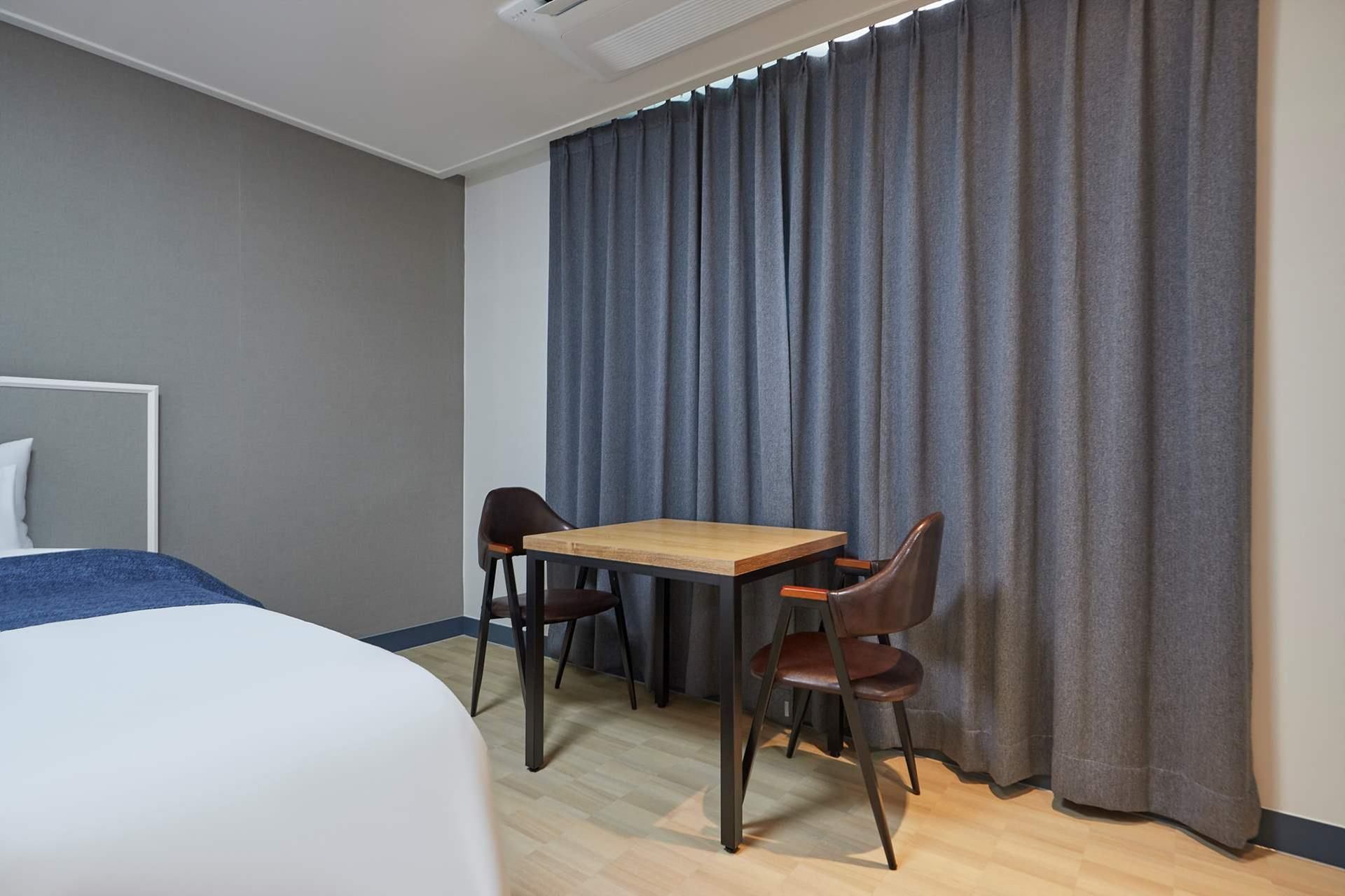 standard room | room amenity