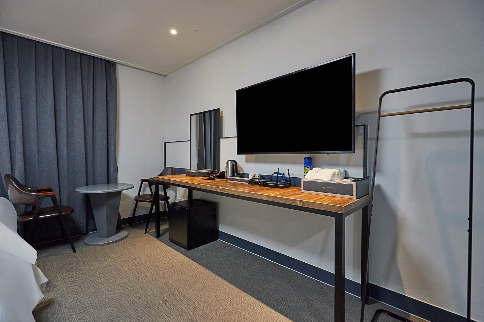 twin room, 2 bedrooms, non smoking | room amenity