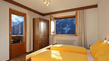 5 bedrooms, internet