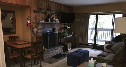 Snowshed & Ramshead Ski Lodges in walking distance plus shuttle service