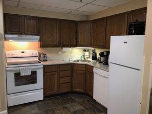 冰箱、微波炉、洗碗机、茶具/咖啡用具