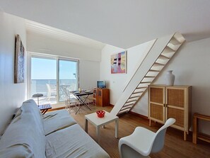 TV - Le Platin by Interhome (Saint Palais sur mer)