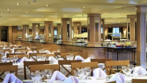 รวมอาหารเช้าแบบบุฟเฟ่ต์ ทุกวัน